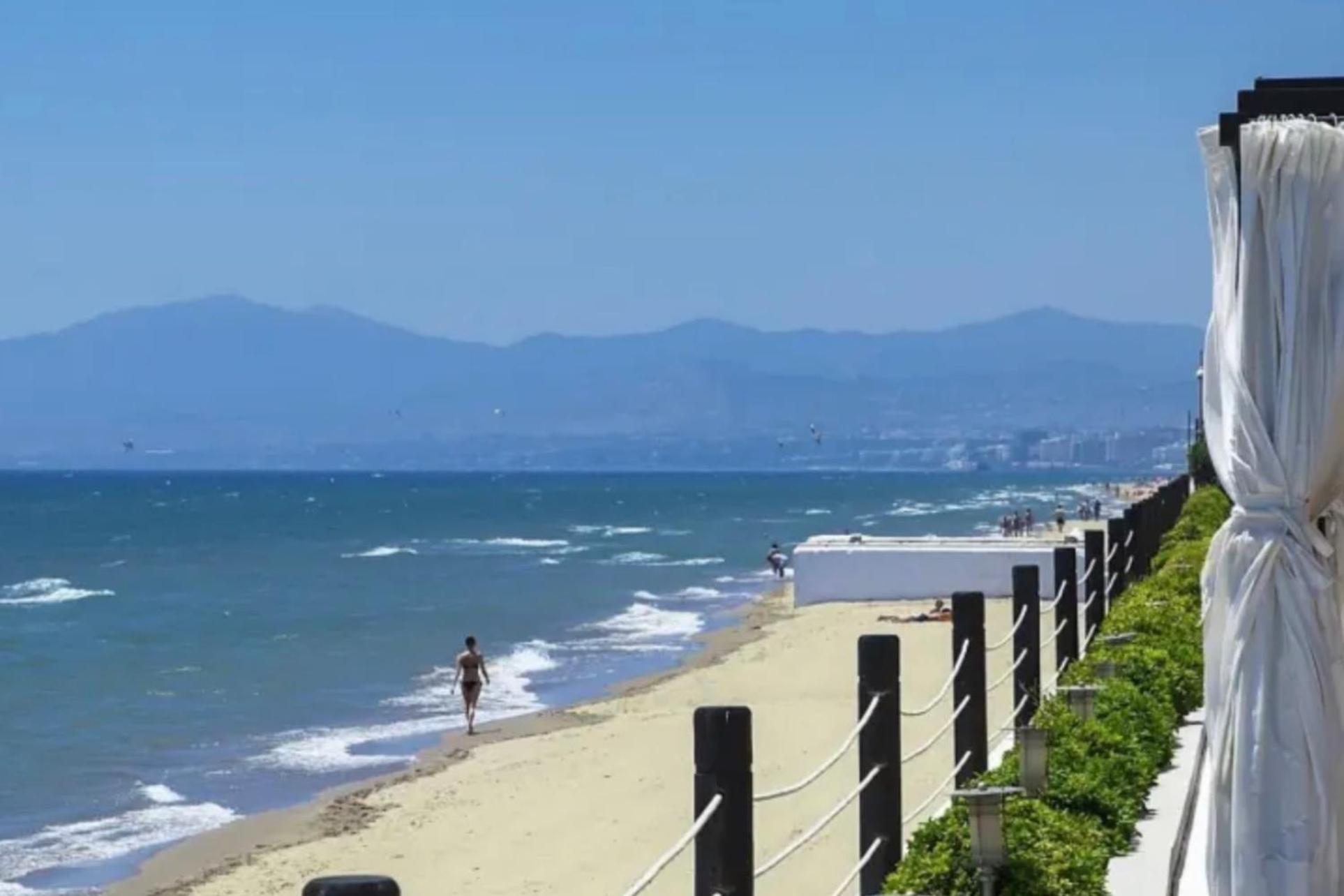 Beachfront - Beachside With Stunning Sea Views Apartament Marbella
