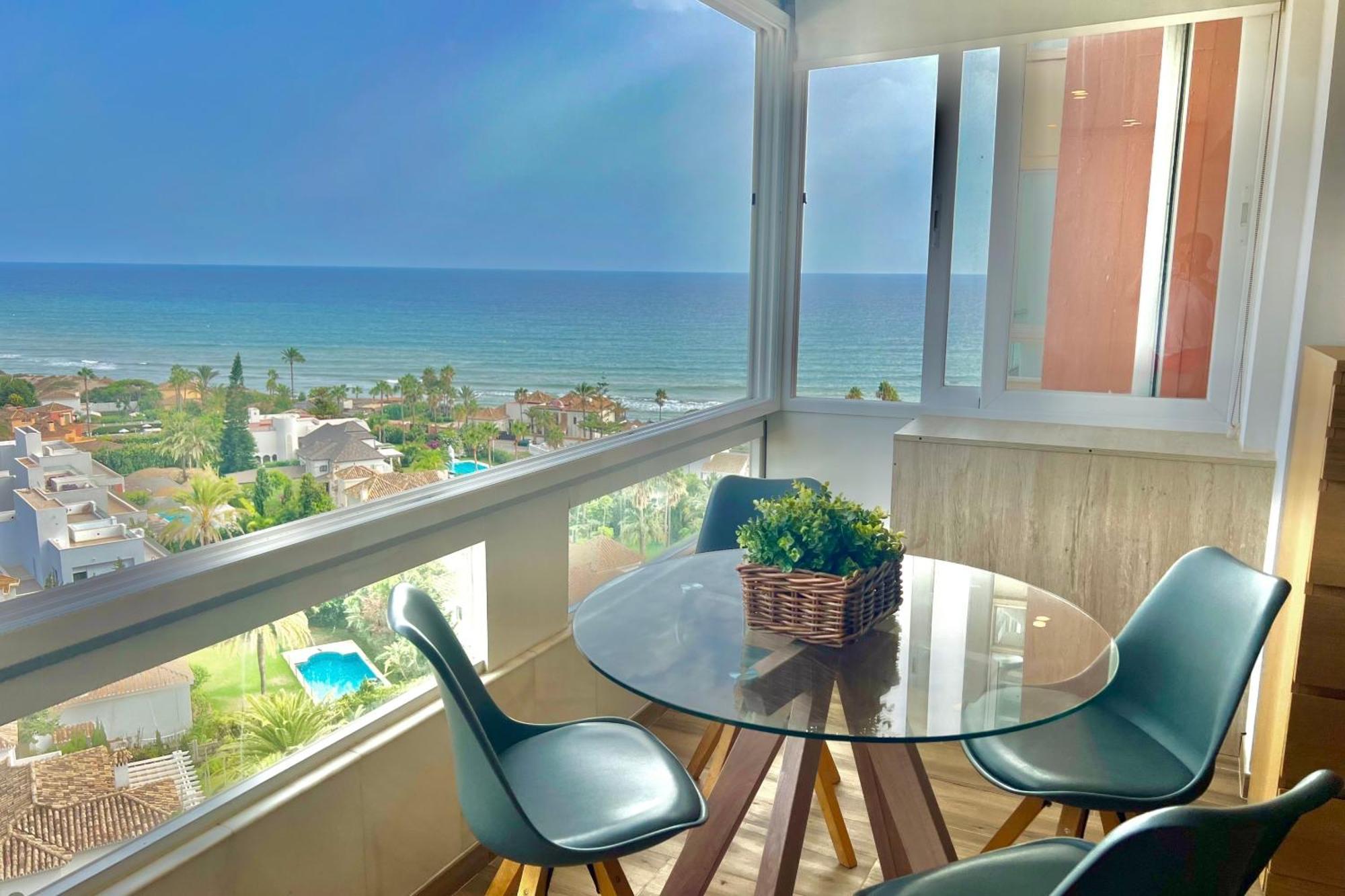 Beachfront - Beachside With Stunning Sea Views Apartament Marbella