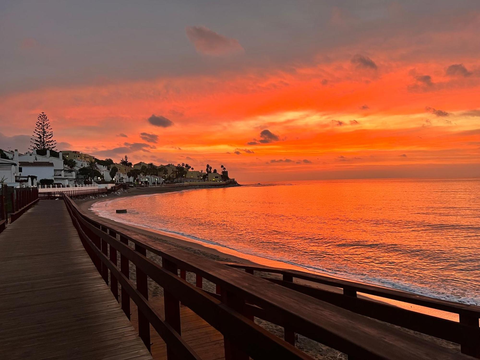 Beachfront - Beachside With Stunning Sea Views * Marbella