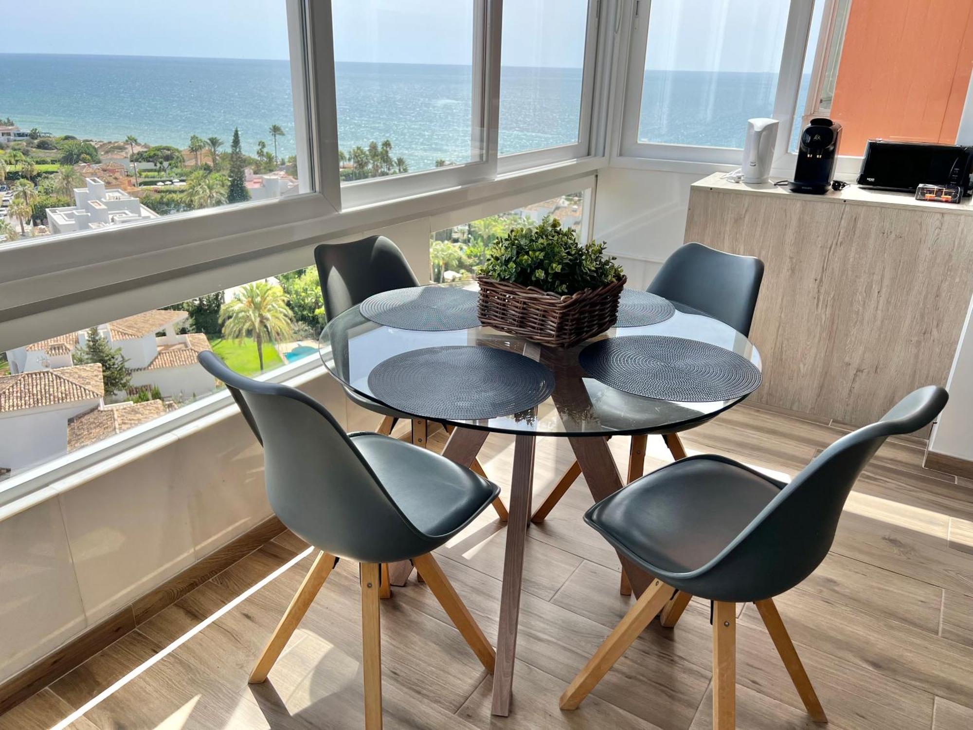 Beachfront - Beachside With Stunning Sea Views